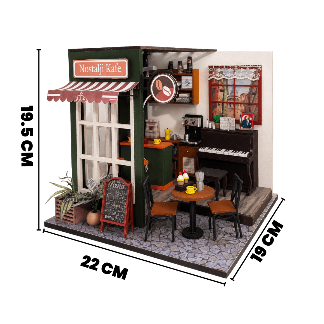 Nostalji Kafe minyatür maketi — cepheden görünüm