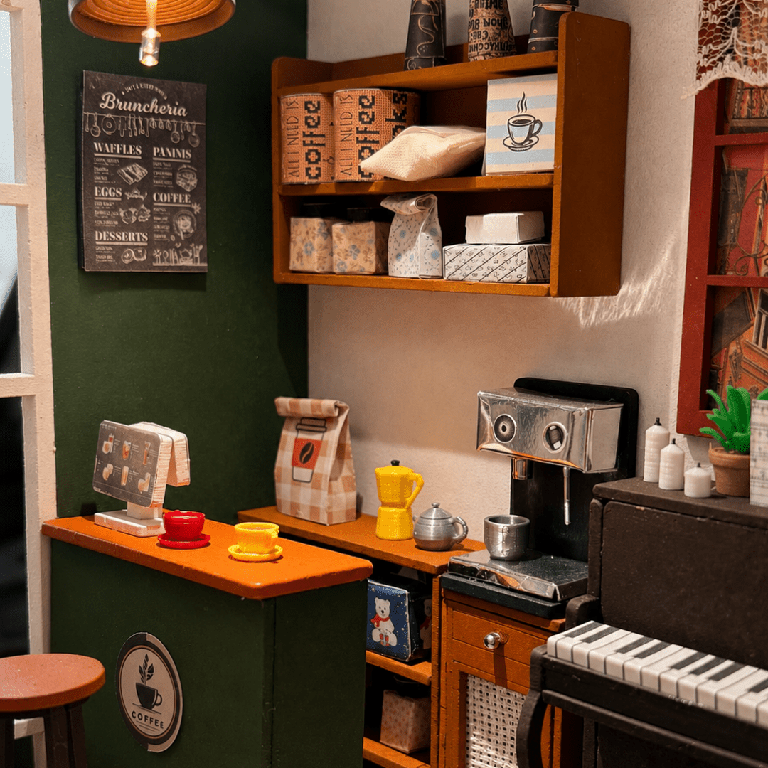 Nostalji Kafe minyatür maketi — masa üstü ayrıntılar